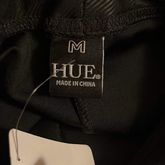 HUE Sleek Effects Little Girl's High Rise Leggings Faux Leather Medium 7/8 NWT - Picture 5 of 6